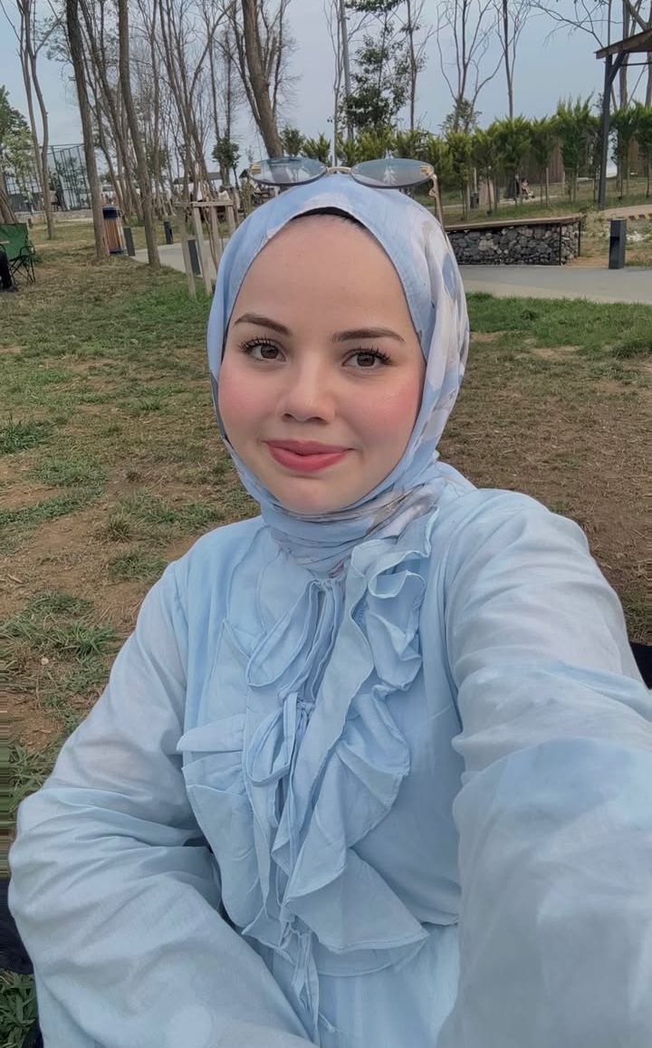 Karşıyaka Sevgi Dolu Kadın Bayan Escort Sevim