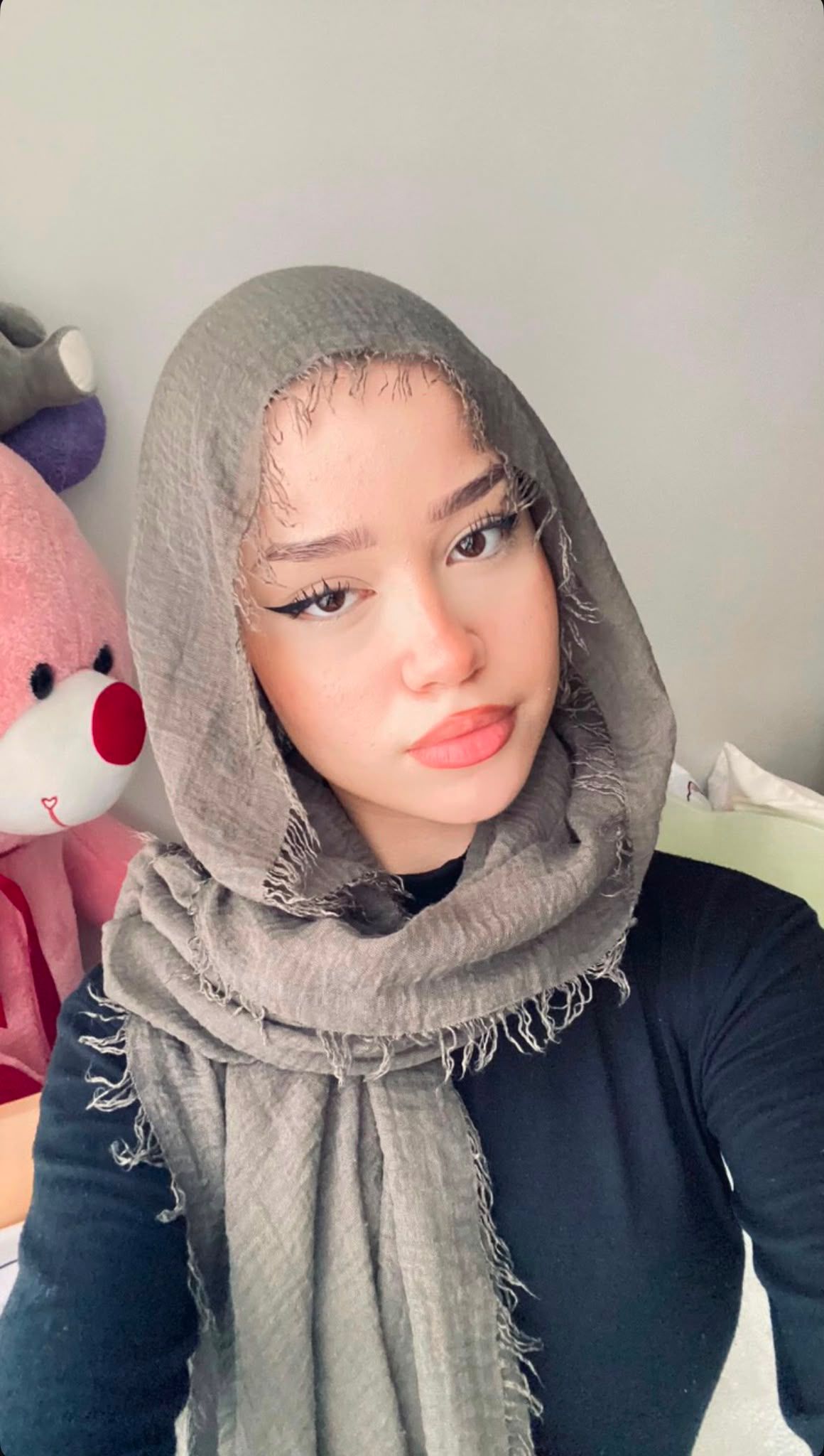 Yünlüce Özellik Dolu Kadın Escort Nisa